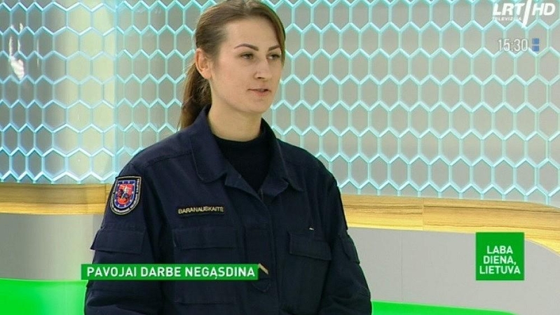 Jaunos ugniagesės gelbėtojos pavojai darbe negąsdina