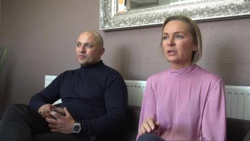Verslą Anglijoje kūrusi emigrantų pora susidūrė su tautiečio reketu