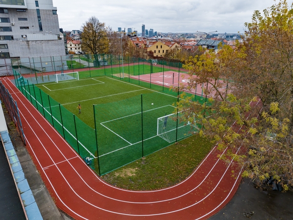 Vilniuje už 7 mln. eurų bus atnaujinamas 21 mokyklos stadionas