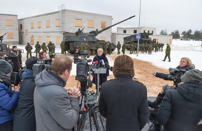 Prezidentė: NATO pratybos – agresorių atgrasymo plano dalis