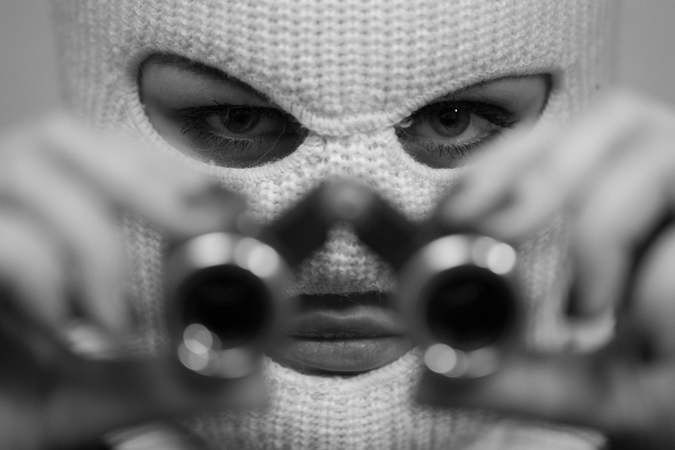 Jungtinė Karalystė išsiuntė žurnalistais apsimetinėjusius tris Kinijos šnipus
