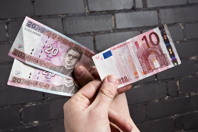 Euro įvedimui silpniausiai pasiruošę net trys sektoriai