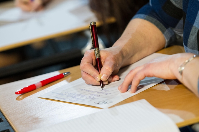 Lietuviai raštingumą vėl galės pasitikrinti rašydami Nacionalinį diktantą