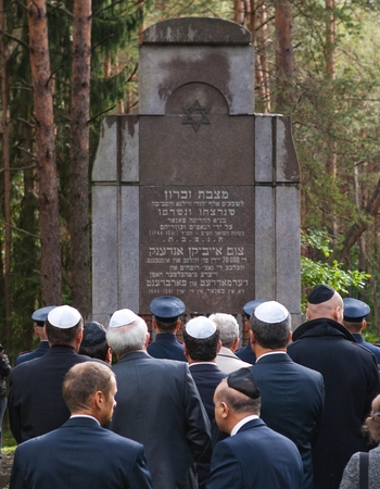 Žydų žudynių vietoje Paneriuose aptiko pabėgimo tunelį