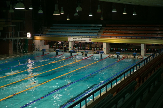 „Vilniaus energija“ apkaltino Lazdynų baseiną didžiule šilumos vagyste