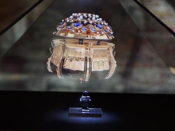 Katedros požemių ekspozicijoje – pirmoji holograma