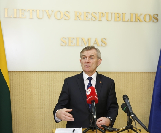 V. Pranckietis palaiko atvirą balsavimą ir komisiją dėl žemės