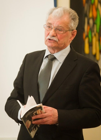 Mirė poetas, prozininkas, vertėjas M. Karčiauskas
