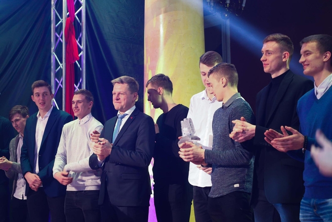 Geriausių sportininkų apdovanojimuose – irkluotojų ir krepšininkų triumfas