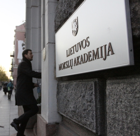 Vilniuje nuo Mokslų akademijos pastato nuimta J. Noreikos atminimo lenta