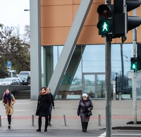 Konstitucijos prospekte – unikalūs šviesoforai už lyčių lygybę