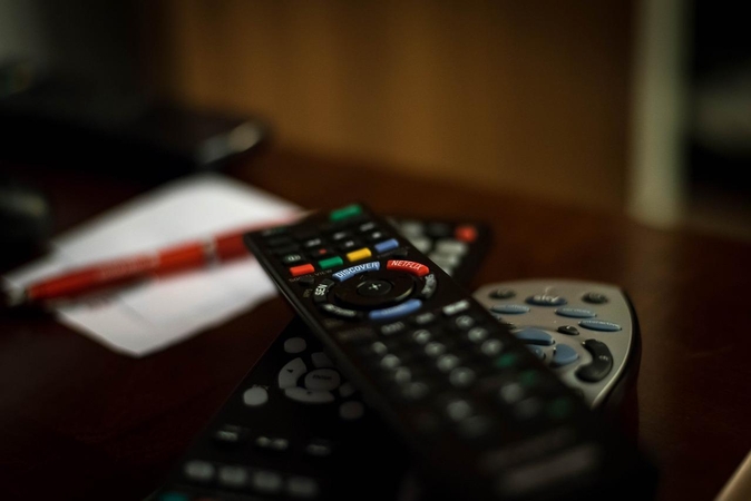 Teismo prašo sutramdyti nelegalų televizijos platintoją