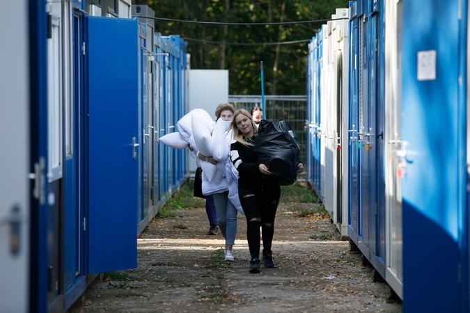 VSAT paskelbė naują 150 mln. eurų vertės modulinių namelių migrantams pirkimą