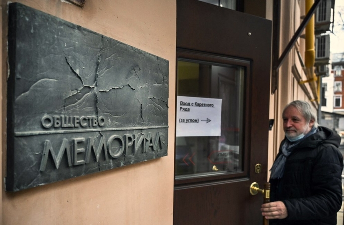 Baltijos šalių ir Lenkijos vadovai reiškia susirūpinimą dėl Rusijos „Memorial“ naikinimo