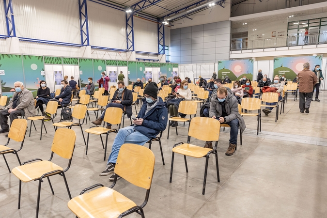 Vilniuje pasiskiepyti nuo COVID-19 galima net 60-yje vietų