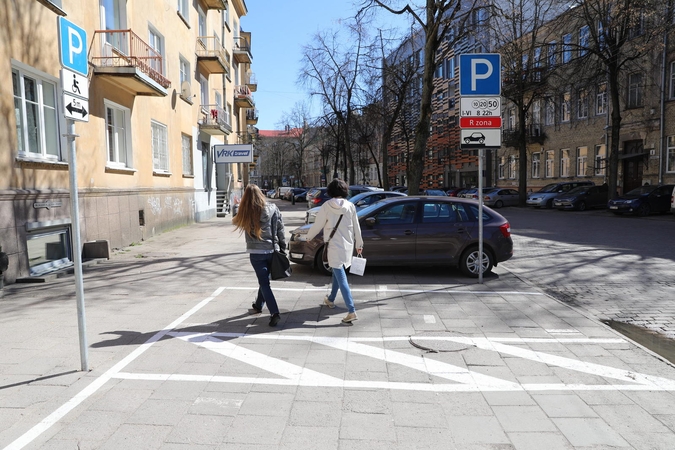 Vilniuje – vairuotojų apklausa dėl mokamo stovėjimo