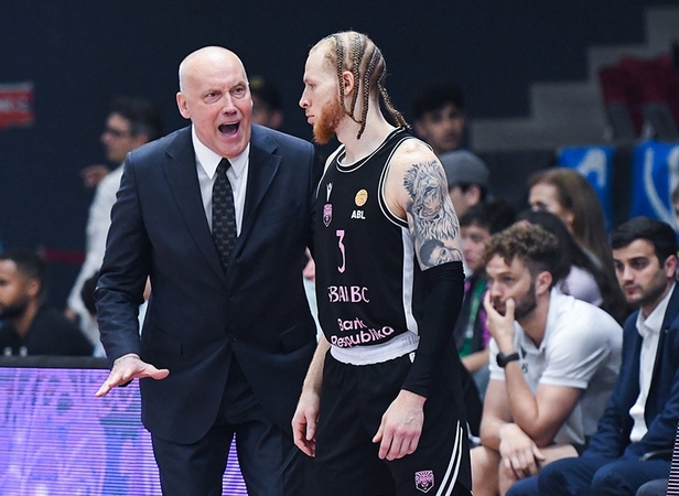  Bendražygiai: R. Kurtinaičio treniruojamos „Sabah“ ekipos legionierius H. Gravettas – Azerbaidžano čempionato atkrintamųjų varžybų MVP.