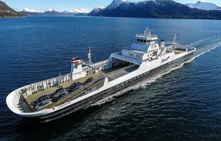 Suskystintomis gamtinėmis dujomis varomus keltus Norvegijoje naudojanti kompanija „Fjord1 AS“ laimėjusi teismus gaus didelę valstybės kompensaciją dėl pakeltų kuro kainų