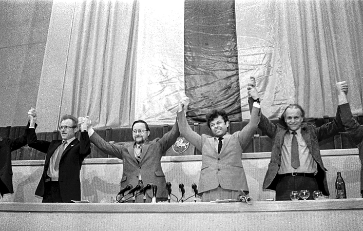Atsakomybė: 1990 m. Kovo 11-ąją nerimą, ar tikrai visi balsuos už nepriklausomą valstybę, ar nebus išdavysčių, keitė didžiulis džiaugsmas. 