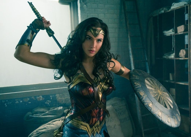 „Nuostabioji moteris“ žvaigždė G. Gadot – „Mis Izraelis“, tarnavusi kariuomenėje