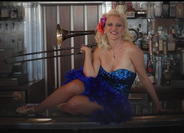 Retro muzikos grupė „Postmodern Jukebox“ atgaivino seną Madonnos dainą