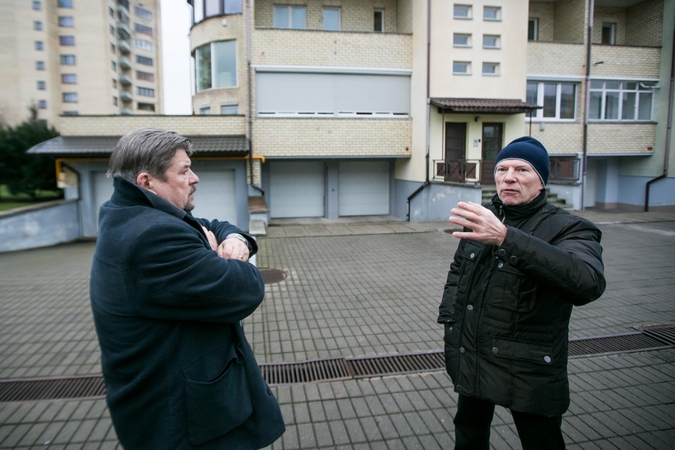 Šąlantys daugiabučio gyventojai: mums šildymo reikia šiandien, o jie tyčiojasi
