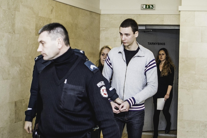 Šilainiuose mamą ir dukrą pražudęs 20-metis savo kaltę pripažino