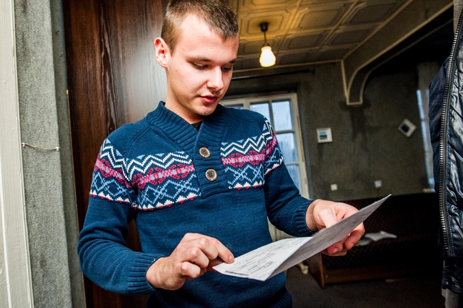 Sąskaitų antirekordiniame name priblokštas studentas: išsikraustau