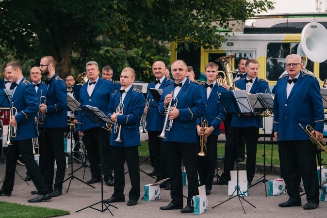 Į Babtus atskris orkestro „Algupys“ pelnyta „Aukso paukštė“