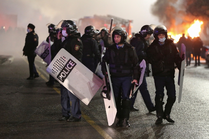 Kazachstano prezidentas davė virtinę įsakymų: protestuotojams gali grėsti kalėjimas iki gyvos galvos