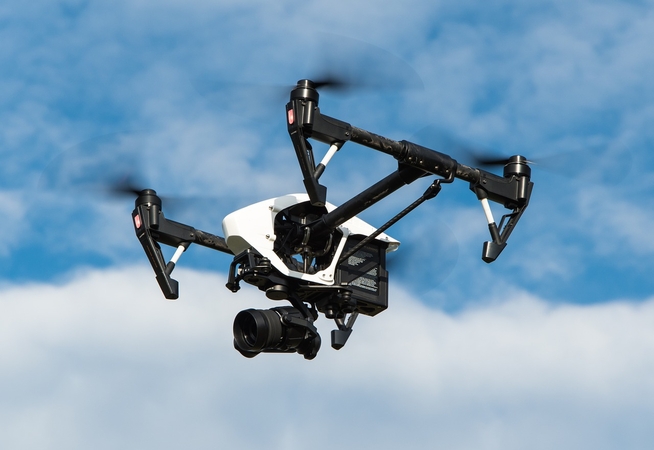 Dronu cigarečių kontrabandą gabenusiam gyventojui siūloma skirti tūkstantinę baudą