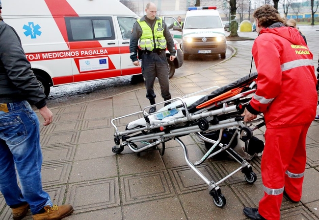 Klaipėdoje purvo nuošliauža prispaudė vyrą
