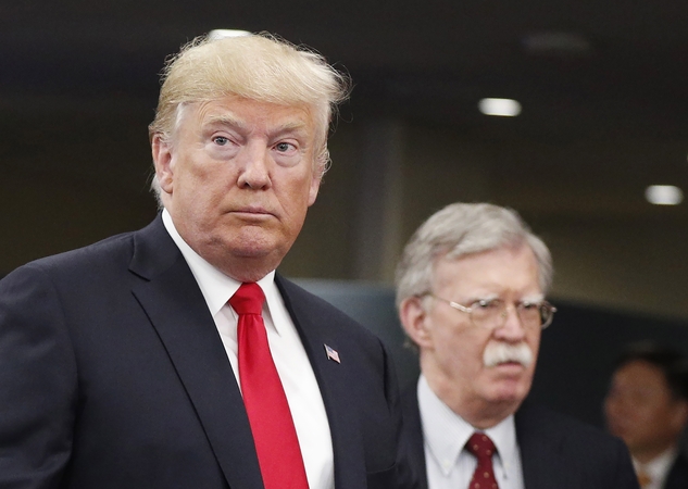 J. Boltonas perspėja: D. Trumpui laimėjus rinkimus gali žlugti NATO