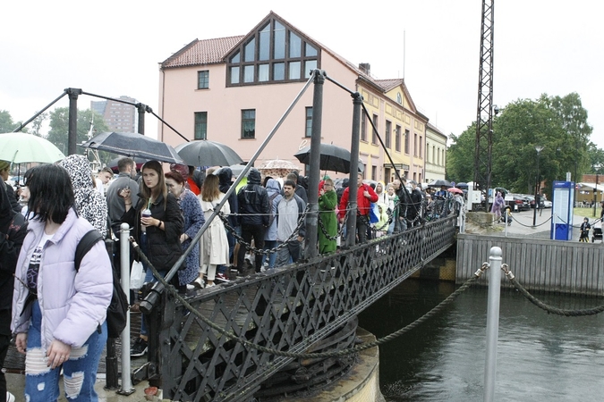 Jūros šventėje pasukamu tilteliu nesinaudosime