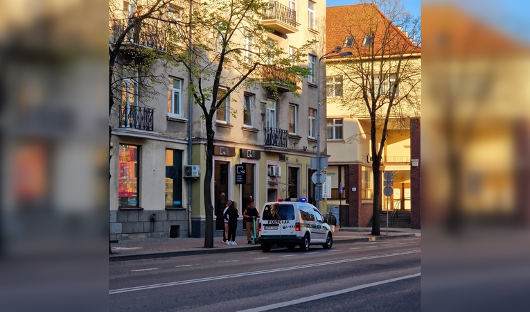 Taisyklės: pareigūnai jaunuolius šį kartą tik įspėjo, tačiau kitą kartą gali grėsti bauda.