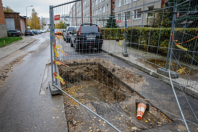 Problema: anot pietinės Klaipėdos dalies gyventojų, daugiabučių kiemuose šiuo metu ir taip labai trūksta vietos.