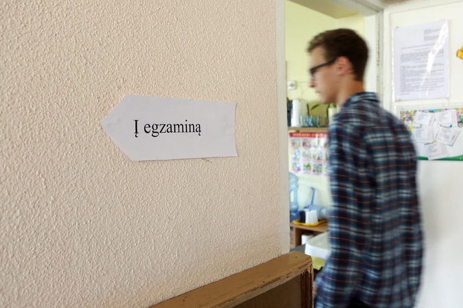 Ekspertai: egzaminai neatspindi realių mokinių pasiektų rezultatų