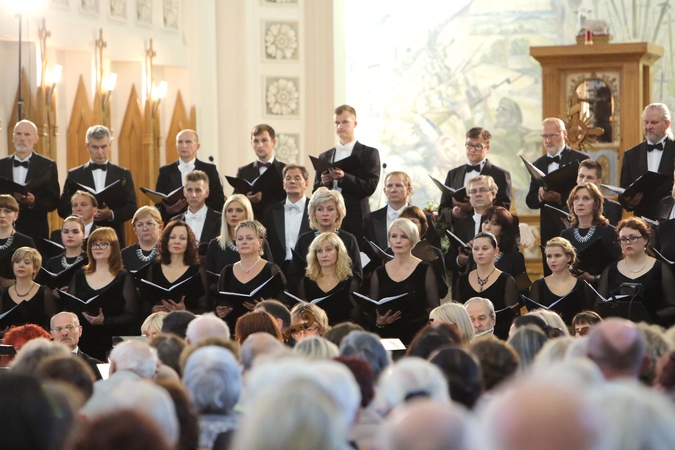 Klaipėdos muzikinio teatro vadovas J. Sakalauskas kviečia tikėti Lietuvos idėja
