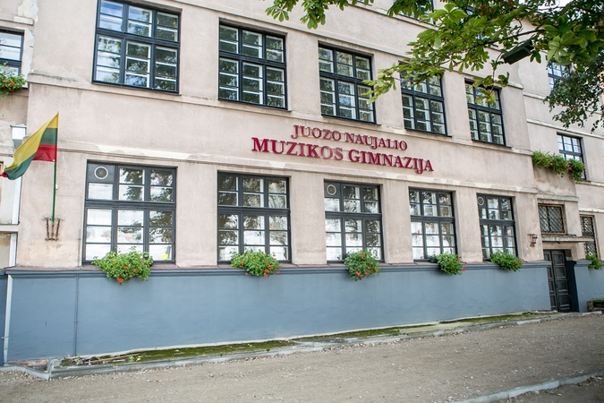 Kauno Juozo Naujalio muzikos gimnazijoje – nuotolinės pamokos, bet ne dėl COVID-19