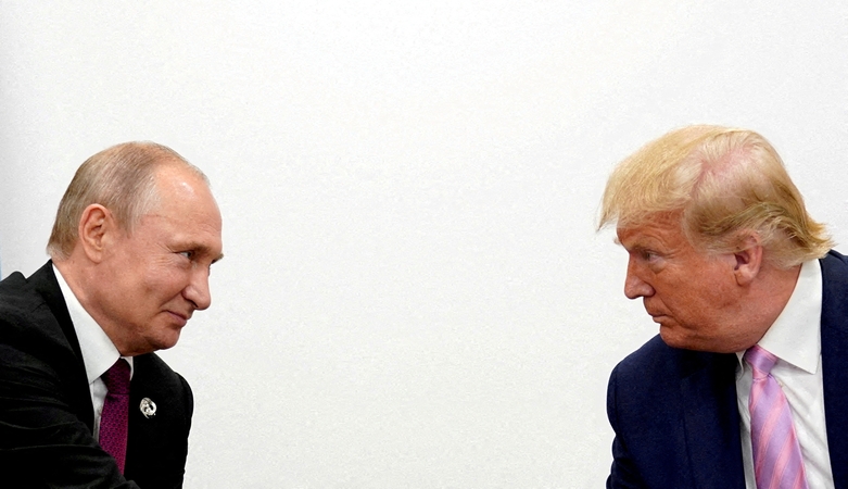 Vladimiras Putinas (kairėje) ir Donaldas Trumpas