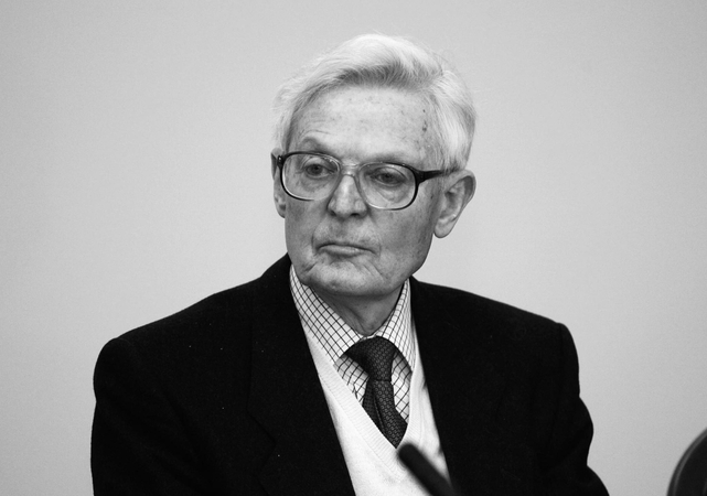 Mirė literatūrologas, tautosakininkas L. Sauka