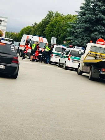 Į Savanorių prospekte esantį „McDonals‘s“ lėkė ir policija, ir medikai