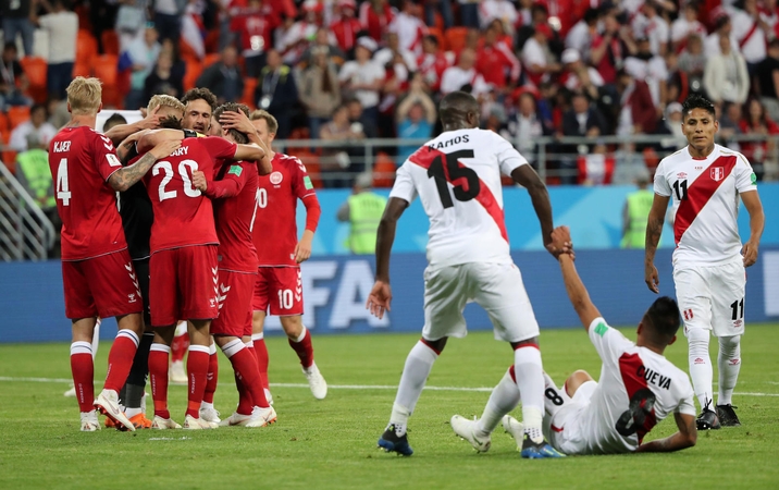 Danijos futbolininkai pasaulio čempionate įveikė Peru komandą