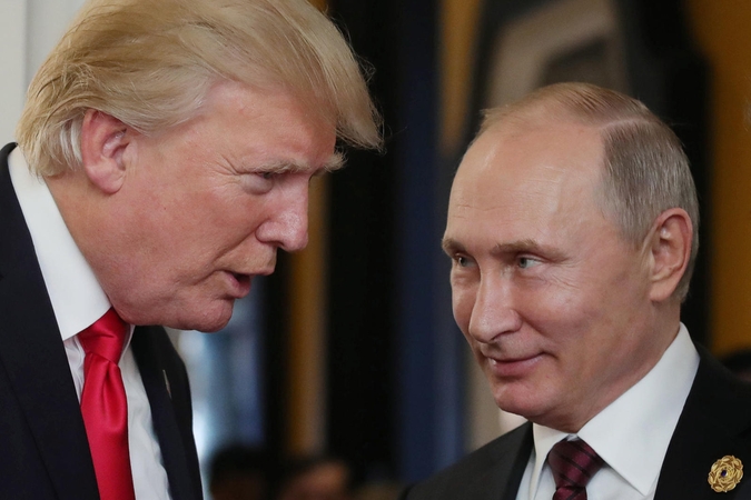 Donaldas Trumpas(kairėje) ir Vladimiras Putinas