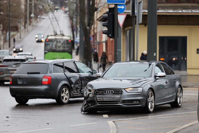 Kauno centre – dviejų „Audi“ akistata