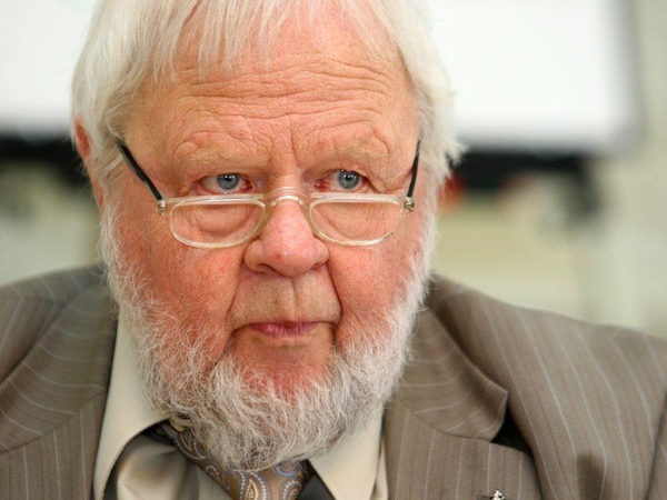 Algirdas Antanas Avižienius