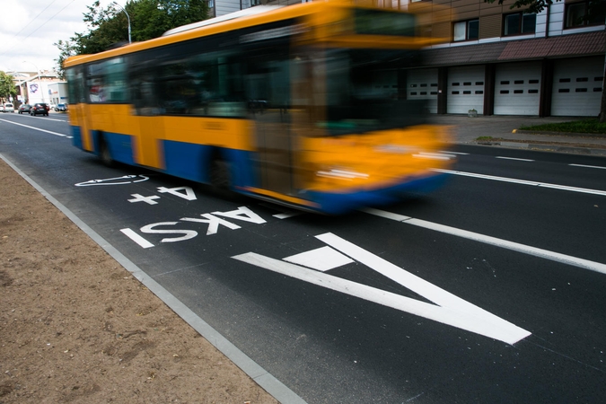 Į teršiantį viešąjį transportą – skirtingas didžiųjų miestų žvilgsnis