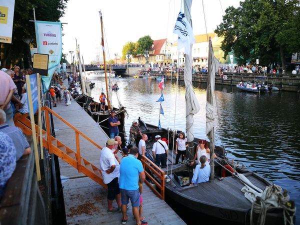 Klaipėda sveikino istorinių laivų flotilę