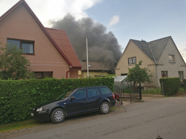 Kretingoje degė garažas: nukentėjo savininkas (atnaujinta)