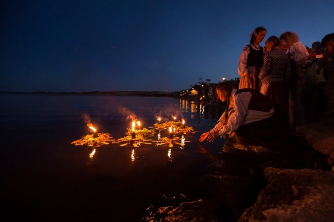Neringoje prasideda folkloro festivalis „Tek saulužė ant maračių“